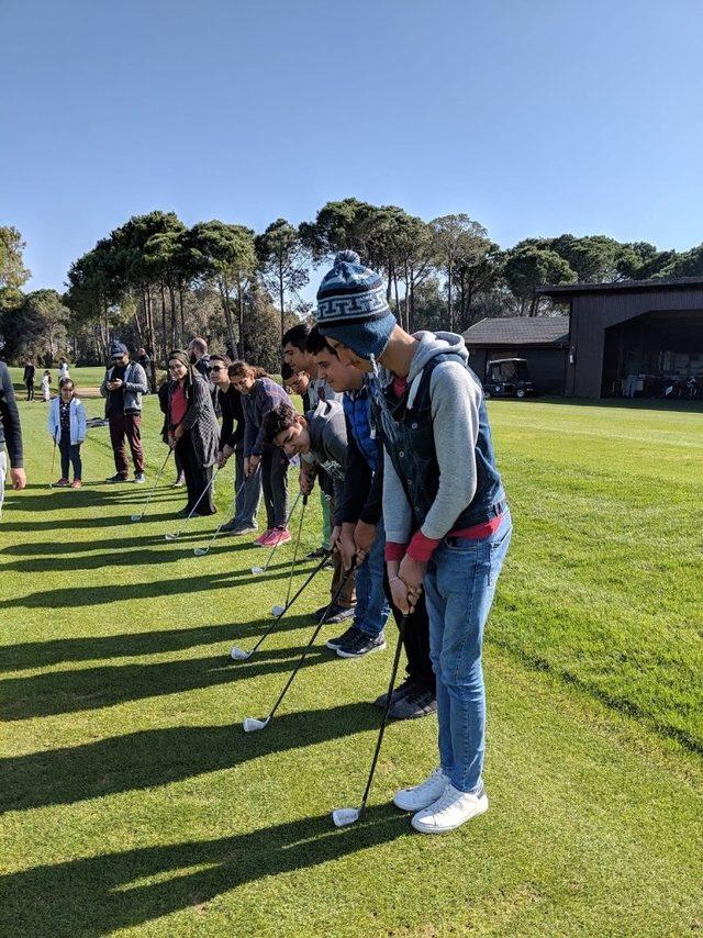 Özel öğrenciler golf sporuyla tanıştı