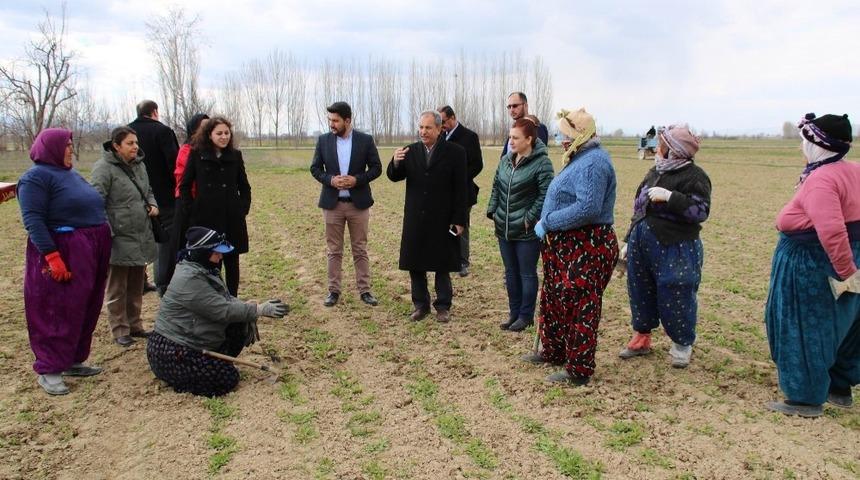 Başkan Akkaya: &ldquo;Tarlada izi olanın harmanda y&uuml;z&uuml; olur&rdquo;