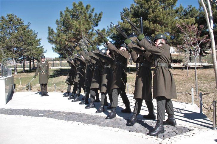 Elazığ’da şehitler saygı atışı ile anıldı G1