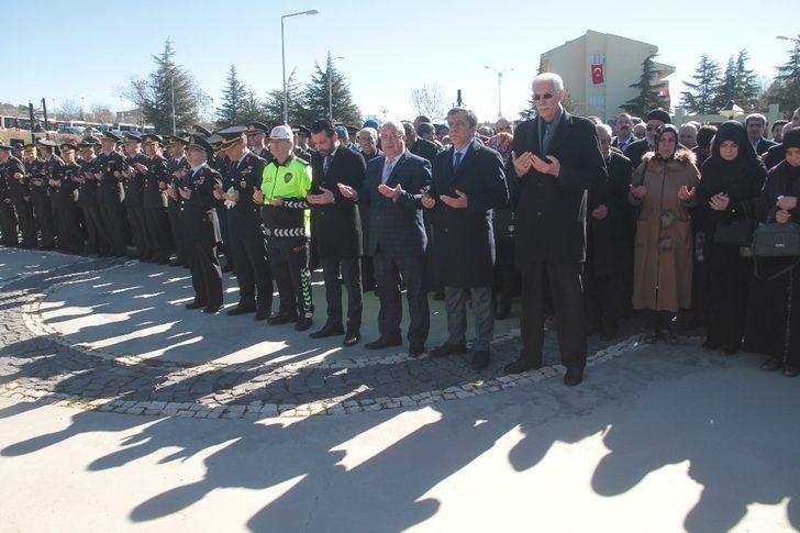 Elazığ’da şehitler saygı atışı ile anıldı G5