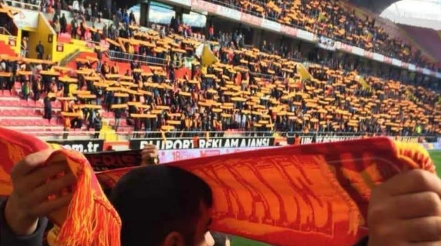 İstikbal Mobilya  Kayserispor 10 bin kaşkol dağıttı