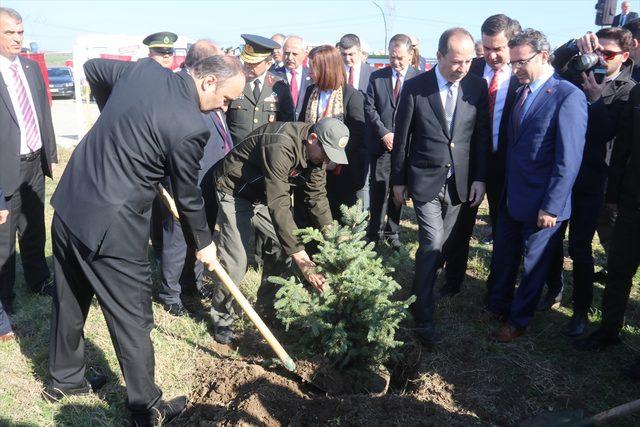 18 Mart Şehitleri Anma Günü ve Çanakkale Deniz Zaferi'nin 104. Yıl Dönümü <br />
