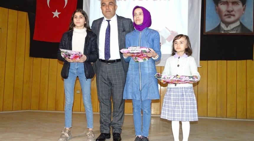 Hisarcık&rsquo;ta başarılı &ouml;ğrencilere &ouml;d&uuml;l