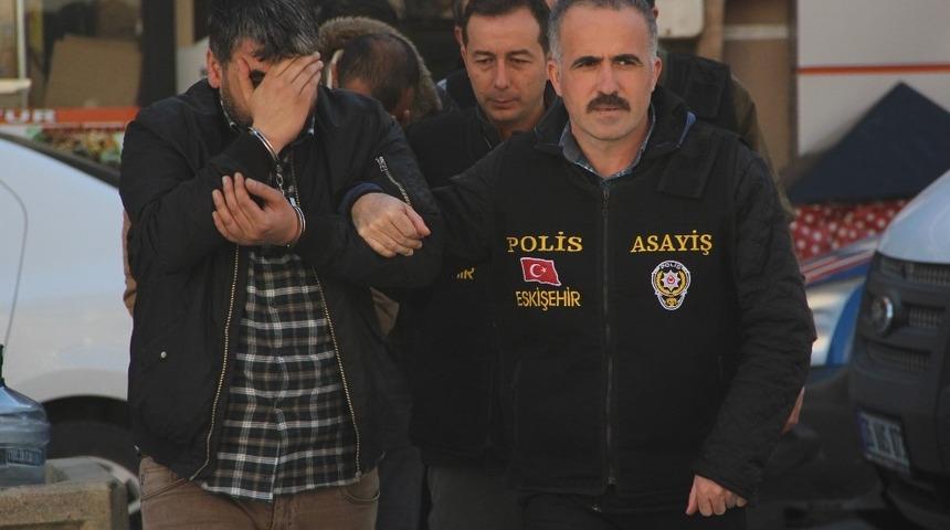 Eskişehir&rsquo;de &rsquo;Bal Tuzağı 5&rsquo; operasyonu