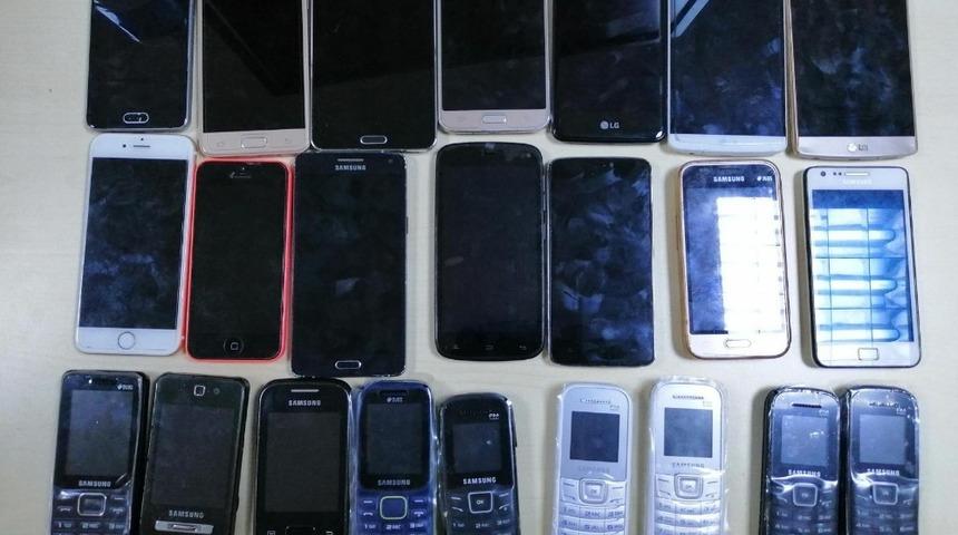 Van’da 23 adet kaçak cep telefonu ele geçirildi