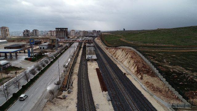 Kara tren, Gaziray’a dönüştü