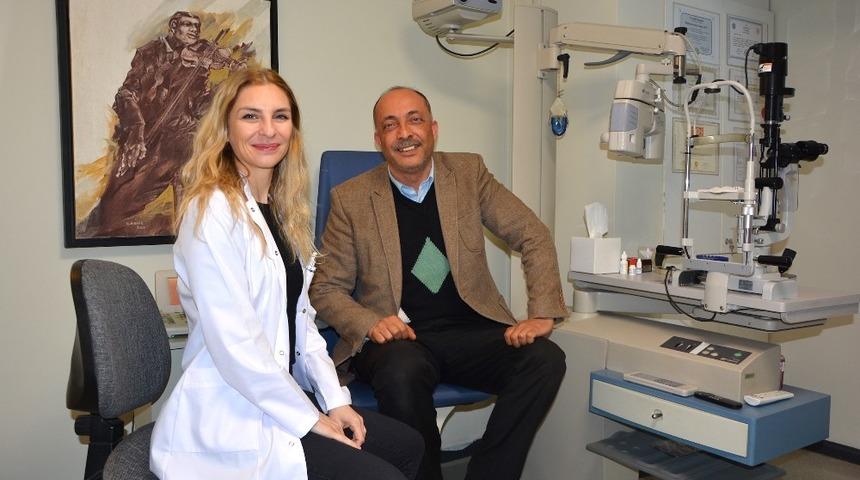 50 yaşında g&ouml;zl&uuml;kten kurtuldu