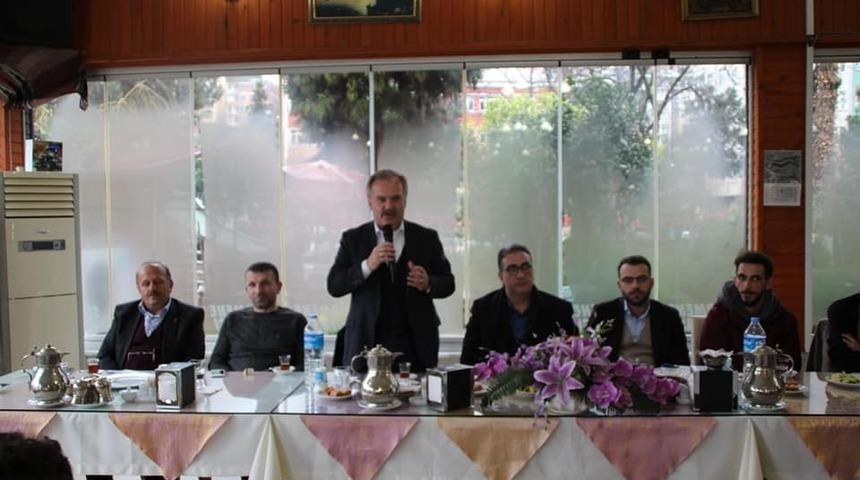 S&uuml;rmene Belediye Başkanı &Uuml;st&uuml;n gen&ccedil;lerle bir araya geldi, projelerini anlattı