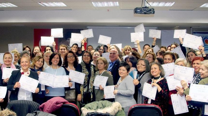 Girişimci kadınlar sertifikalarını aldı