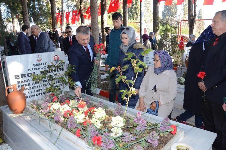 Şehitler gözyaşları ve dualarla anıldı G4