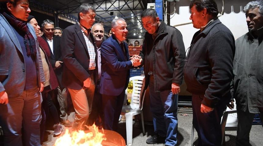 B&uuml;y&uuml;kşehir adayı B&ouml;cek, &lsquo;Hal&rsquo; esnafını ziyaret etti..