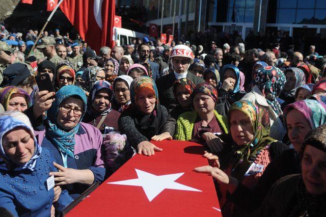 Şehit Uzman Çavuş Taşkın Temel, toprağa verildi