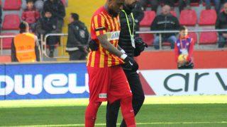 Jean Armel Kana Bıyık, Kamerun Milli Takımı kadrosundan çıkartıldı