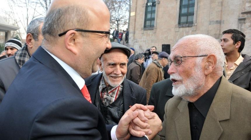 Başkan &Ccedil;oban: &ldquo;Yaşlılar başımızın tacıdır&rdquo;