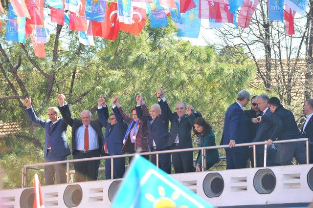 Akşener: Biz ekonomiyi konuşmaya devam edeceğiz