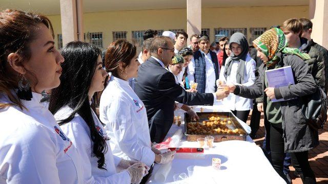 GAÜN’de öğle yemeğinde Çanakkale Ecdad menüsü çıktı