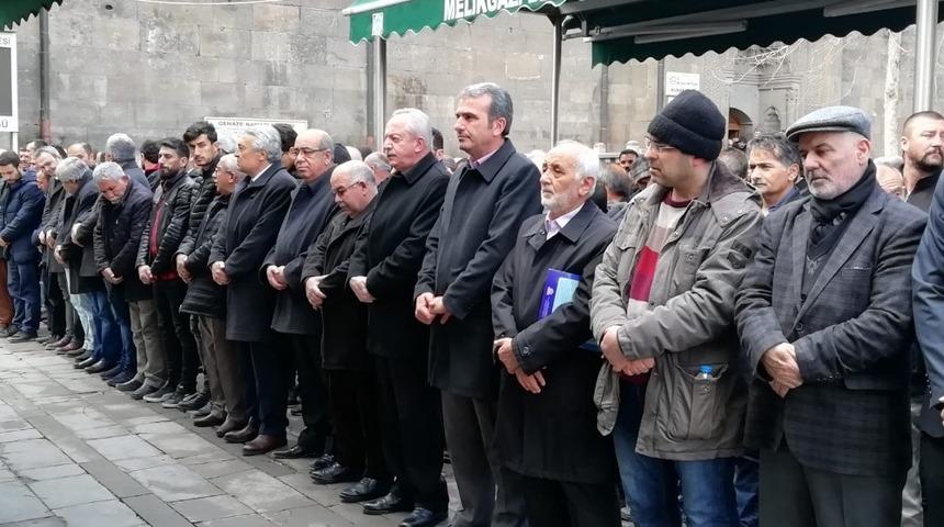 Yeni Zelanda&rsquo;daki ter&ouml;r saldırısında şehit olan 50 kişi i&ccedil;in gıyabi cenaze namazı kılındı