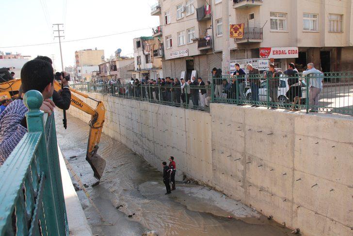 Kardeşi 'abla kurtar' diye bağırdı! Ardından gözü kapalı atladı ama... G1