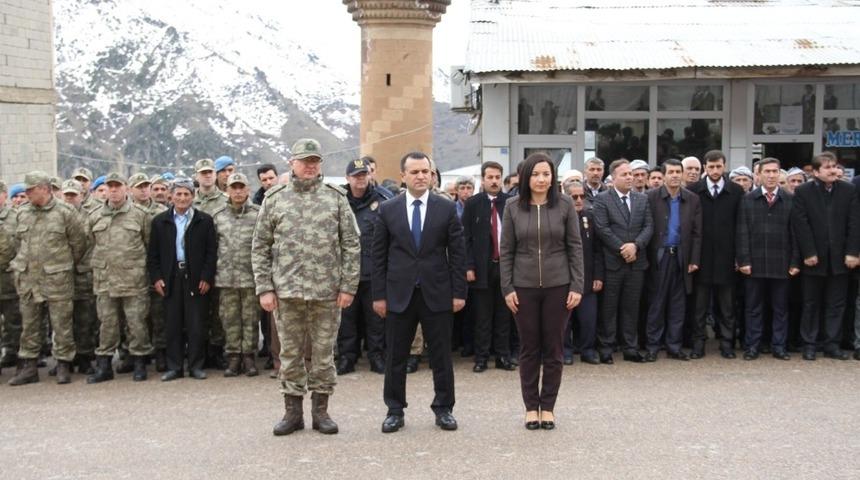 Şemdinli&rsquo;de 18 Mart Şehitleri Anma G&uuml;n&uuml; ve &Ccedil;anakkale Zaferi&rsquo;nin 104. yıld&ouml;n&uuml;m&uuml;