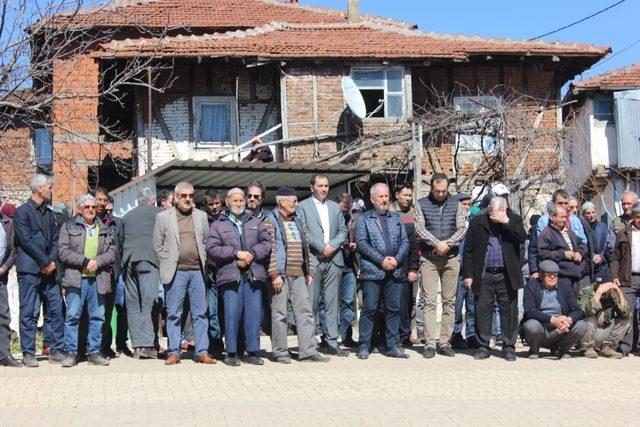 Bükdere köylüleri Çanakkale için söyledi