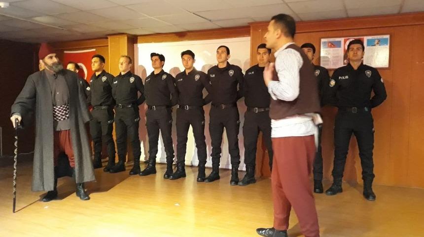 &Ccedil;aldıran&rsquo;da 18 Mart Şehitleri Anma G&uuml;n&uuml; ve &Ccedil;anakkale Zaferi&rsquo;nin 104. yıld&ouml;n&uuml;m&uuml;