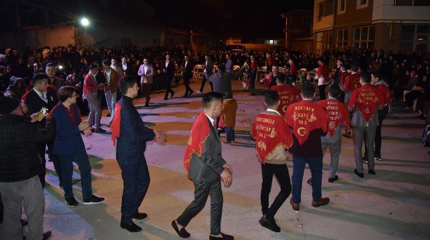 Başkan Ata&ccedil; 36 genci askere uğurladı