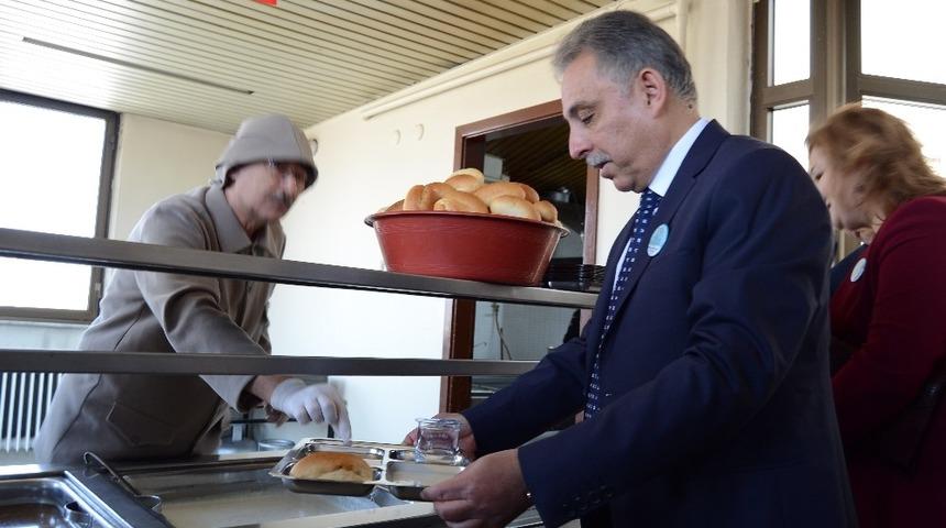 KONESOB&rsquo;tan &Ccedil;anakkale yemek men&uuml;s&uuml; ikramı