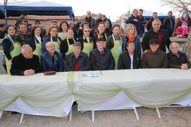 Uluçayır mahallesinde yemek yarışması heyecanı