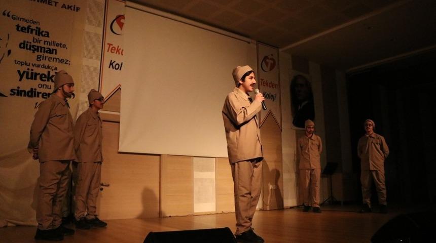 Tekden Koleji &ouml;ğrencileri &Ccedil;anakkale şehitlerini unutmadı
