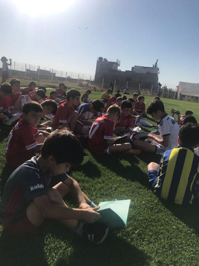 Mardin’de geleceğin futbolcuları yetişiyor