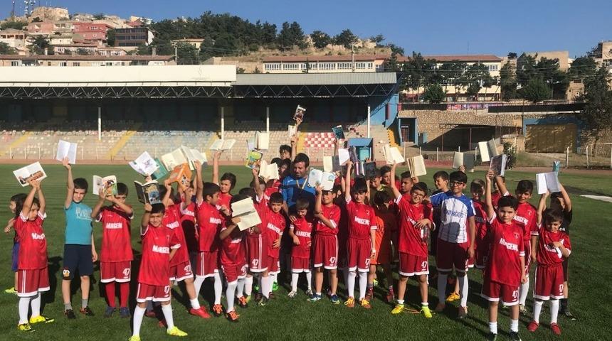 Mardin&rsquo;de geleceğin futbolcuları yetişiyor