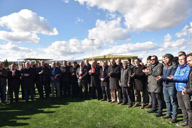 Taşköprü’de sentetik futbol sahasının açılışı yapıldı