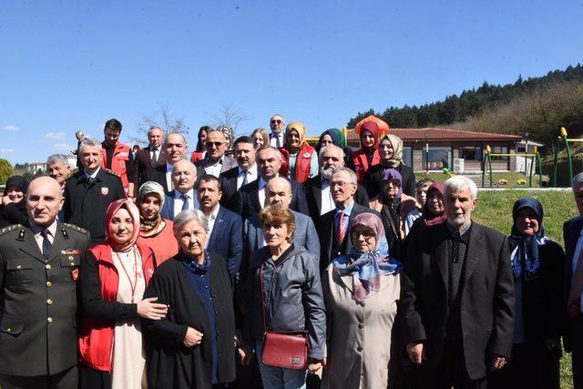 Şehit ve gazi yakınları ile buluştular