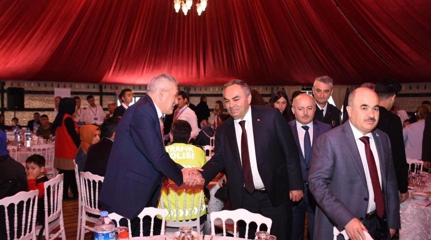 Şehit ve gazi yakınları ile buluştular