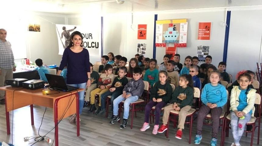 Okulda duygulandıran kutlama