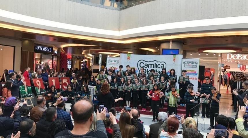 &Ccedil;amlıca Okullarından &Ccedil;anakkale Oratoryosu