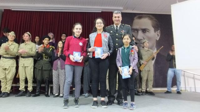 Burhaniye'de Şehitleri Anma Günü ve Çanakkale Zaferi töreni