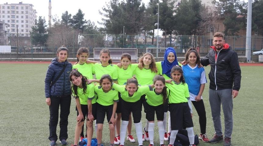 Okullar arası turnuvada şampiyonlar belli oldu