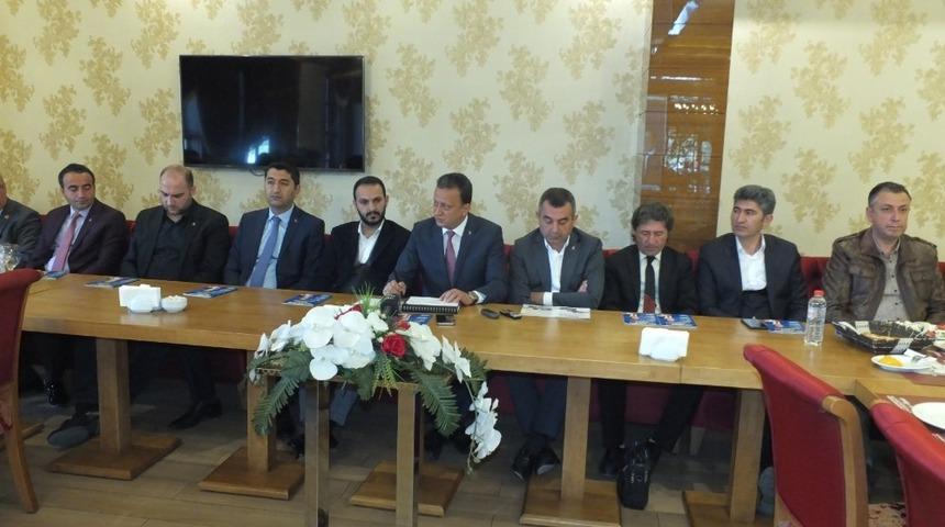 AK Parti Ak&ccedil;adağ Adayı Kırteke, basın ile buluştu