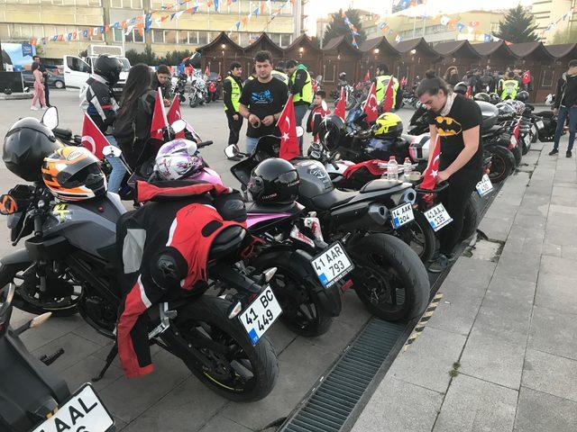 Motosiklet tutkunları Çanakkale Zaferi için bir araya geldi