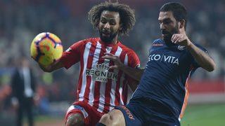 Nazım Sangare'nin Fenerbahçe'ye transferi açıklandı