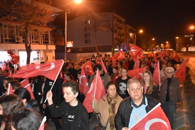 Edirne'de şehitlere saygı yürüyüşü