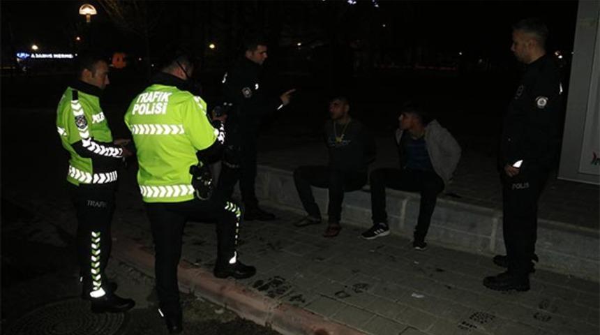 Ekipleri teyakkuza ge&ccedil;irdiler! Yakalandıklarında ilk tepkileri bu oldu!