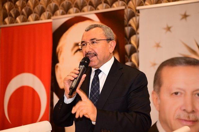 İsmail Erdem, şehit yakınları, gaziler ve aileleri ile bir araya geldi