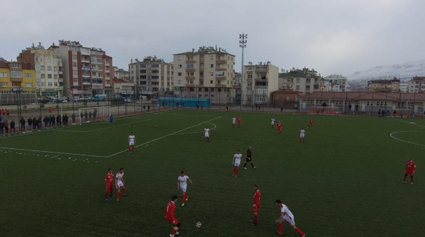 B&uuml;y&uuml;leyenspor&rsquo;un bileği b&uuml;k&uuml;lm&uuml;yor