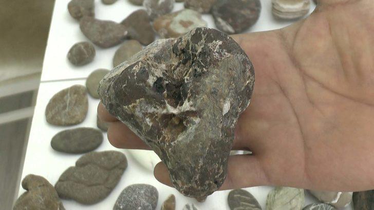 20 yıldır nehir ve derelerden taş topluyor  G4