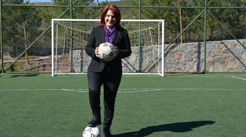 Lale Orta: Sahada son söz orta hakemde değil, VAR hakeminde olmalı