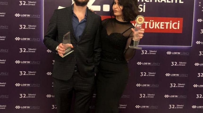 32.Uluslararası T&uuml;ketici Zirvesi&rsquo;nde Uzman Estetisyen G&uuml;ngen&rsquo;e &ouml;d&uuml;l