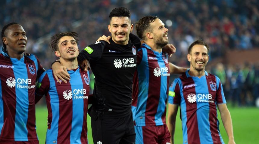 Uğurcan Çakır Onur Kıvrak'ı aratmıyor