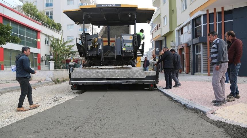 Erdemli&rsquo;de beton yol &ccedil;alışmalarına başlandı